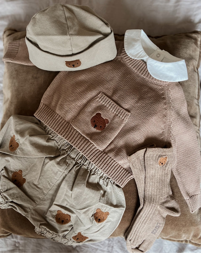 Qoeke Bear Sweater